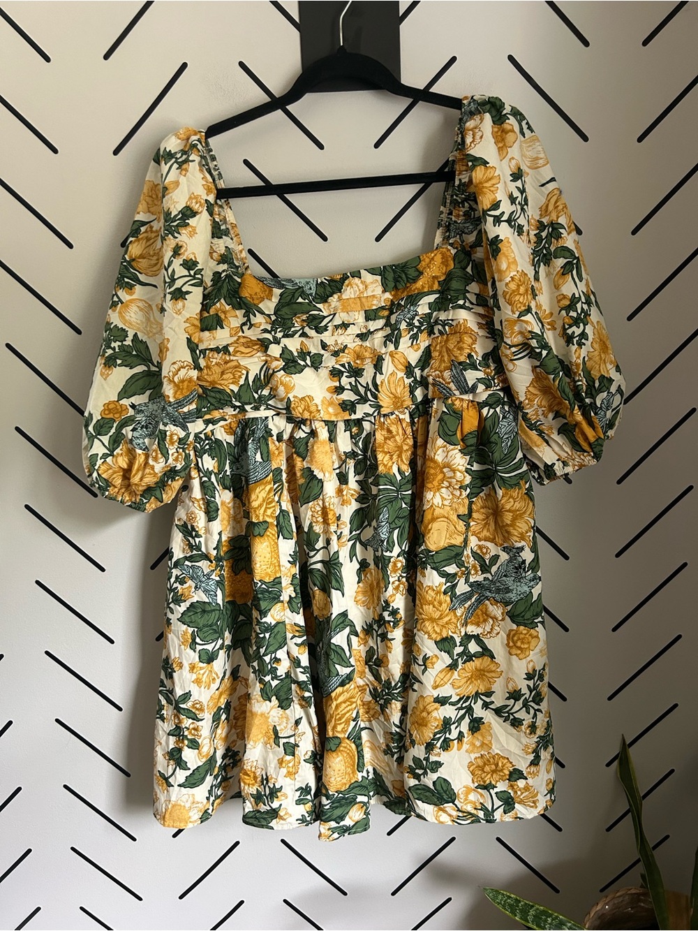 NWOT Abercrombie & Fitch floral puff-sleeve mini dress